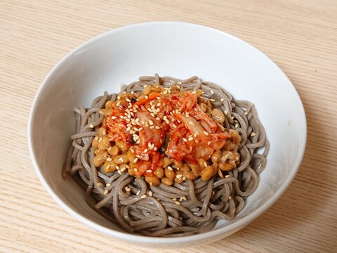 冷やしぶっかけピリ辛キムチ蕎麦